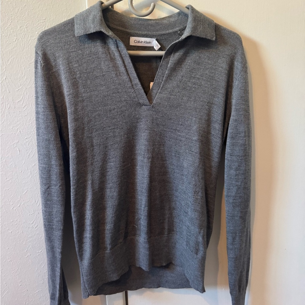 Brand New Women’s Calvin Klein Sweater Collar Top